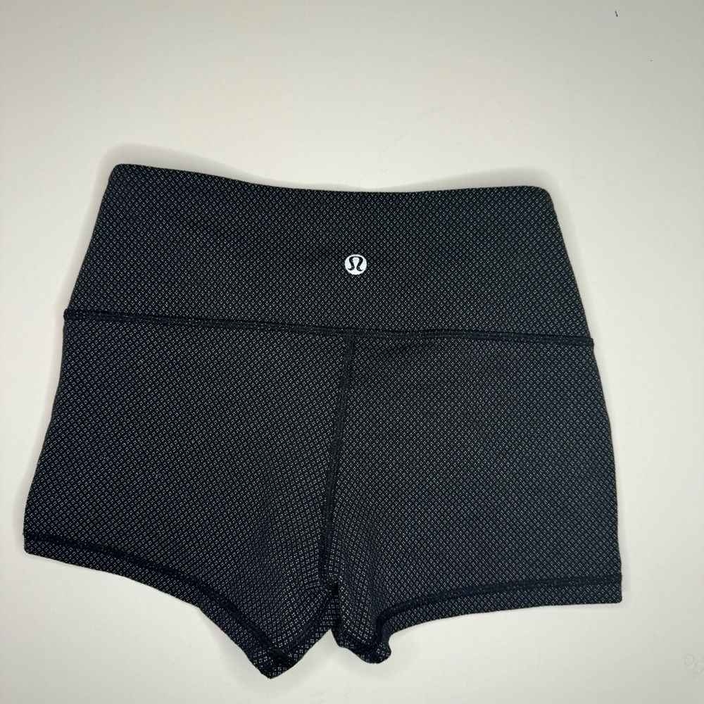 Lululemon black shorts size 4